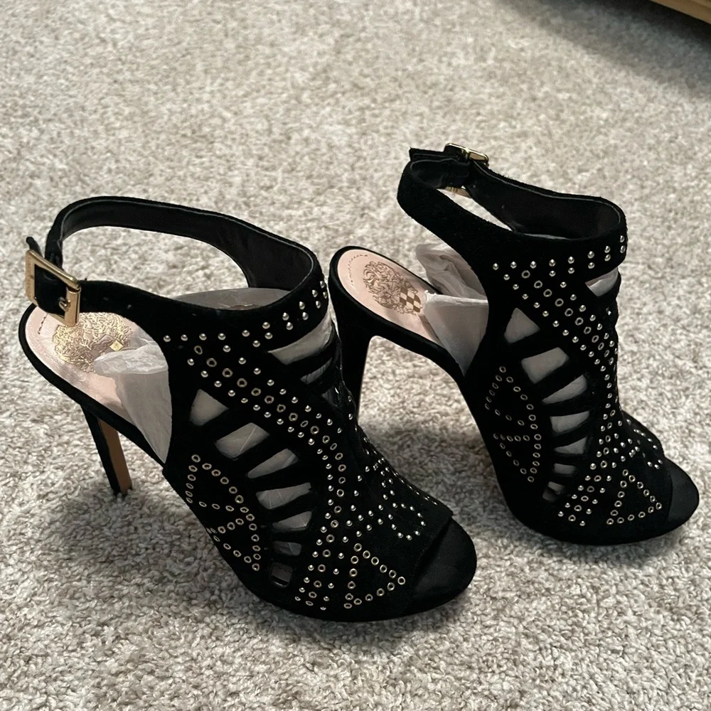 VINCE CAMUTO leather open toe black studded ajoure stiletto high heels s…